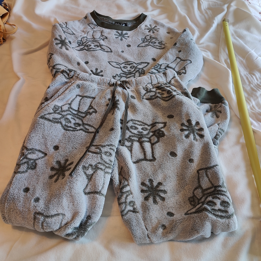 Star Wars “The Child” Sweatshirt & Sweatpants Set – Cozy Grogu Loungewear (Women